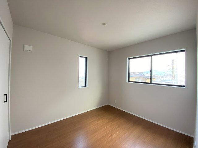 【洋室】 | 福岡市西区野方４丁目 5号地 | 洋室は2階にあり居住スペースが共用スペースとはっきり分かれているので使い勝手が良いです