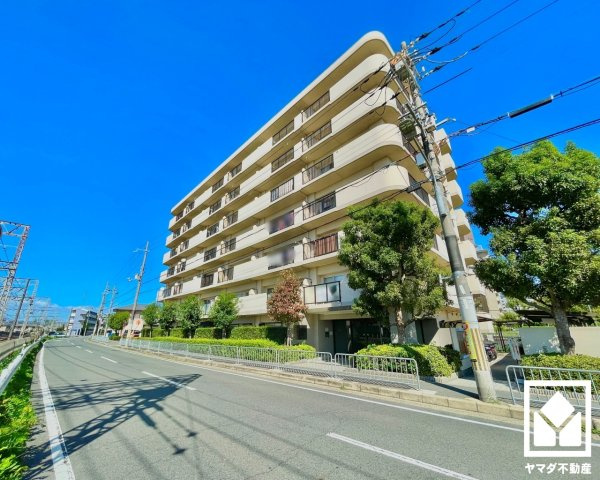 アドリーム伏見向島の外観