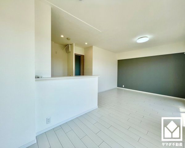 アドリーム伏見向島の居間・リビング