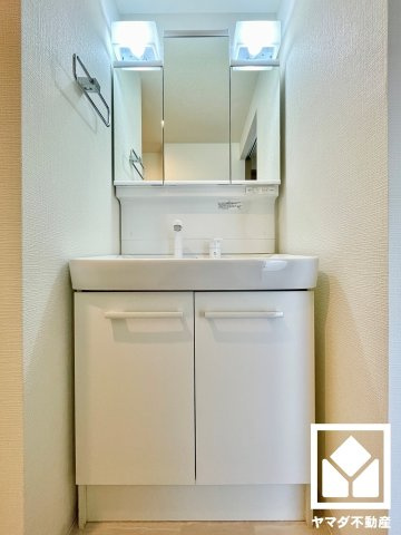 アドリーム伏見向島の独立洗面台