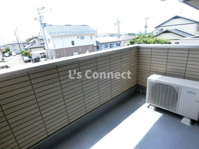 【バルコニー】 | グランヴェールＢ | ２階のお部屋で洗濯物もたくさん干せます。