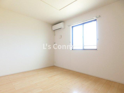 【内装】 | グランヴェールＢ | 北側洋室にもエアコン付きです。