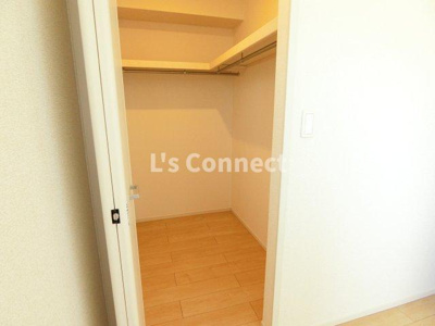 【収納】 | グランヴェールＢ | ウォークインクローゼットでお荷物もすっきり収納。