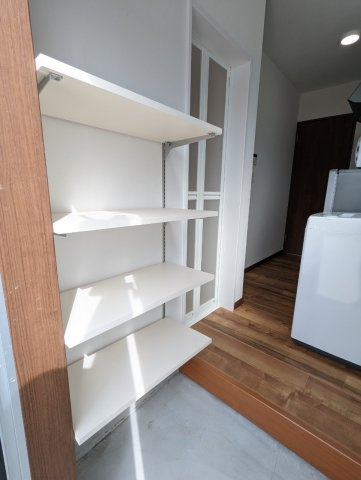 岩出市山のアパートの収納