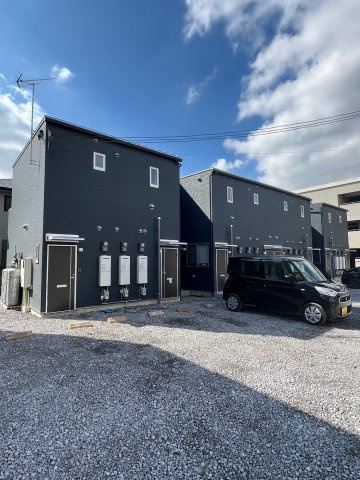 岩出市山のアパートの外観