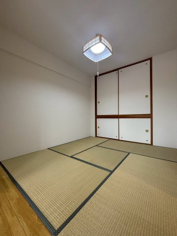 ハウスオブリザ藻岩の和室|5.3帖の和室！