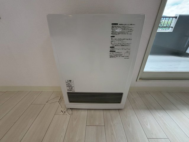 ハウスオブリザ藻岩の冷暖房・空調設備|ストーブ！