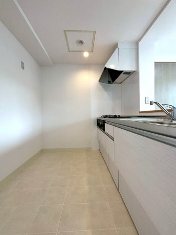 ハウスオブリザ藻岩のキッチン|広々としたキッチン！