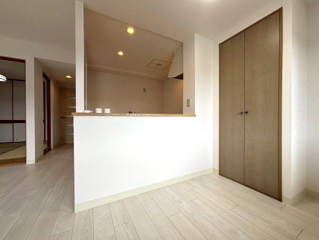 ハウスオブリザ藻岩のキッチン|ご家族の顔やお子様の様子を見ながら楽しくお料理ができます♪