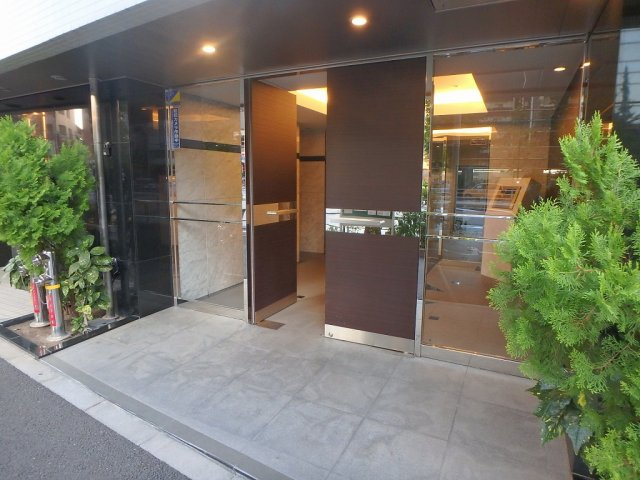 アイル文京白山のエントランス