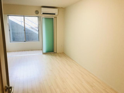 【内装】 | リタ・パルティール | 洋室