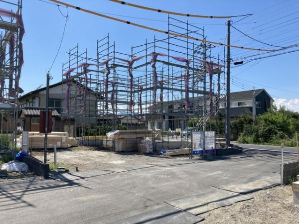 富岡市下高瀬 1号棟の前面道路含む現地写真