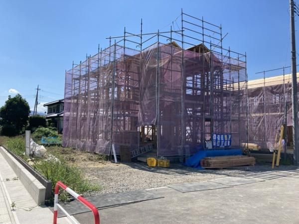 富岡市下高瀬 4号棟の前面道路含む現地写真