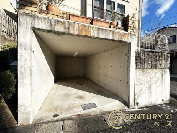 生駒市東菜畑２丁目　一戸建のその他|駐車スペース１台分完備！