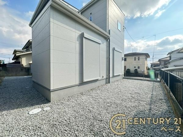 大和郡山市泉原町 ／新築一戸建の庭|■現地撮影写真■広くて開放的なお庭でゆったりプライベートな時間を満喫！