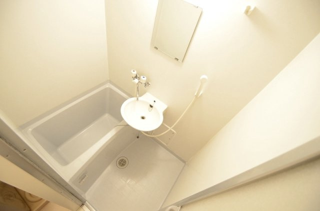 レオパレスクレセント二日市の浴室|設備・仕様については異なる場合がございます。