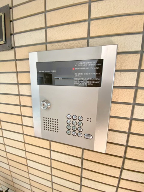 クレセントハウスのセキュリティ|★オートロック★
