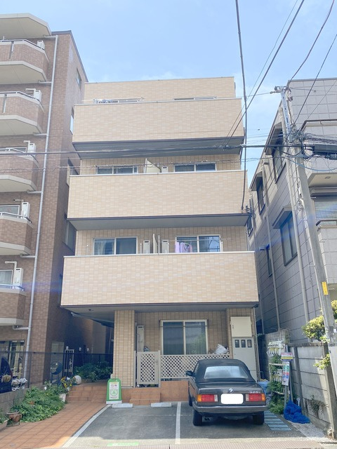 クレセントハウス