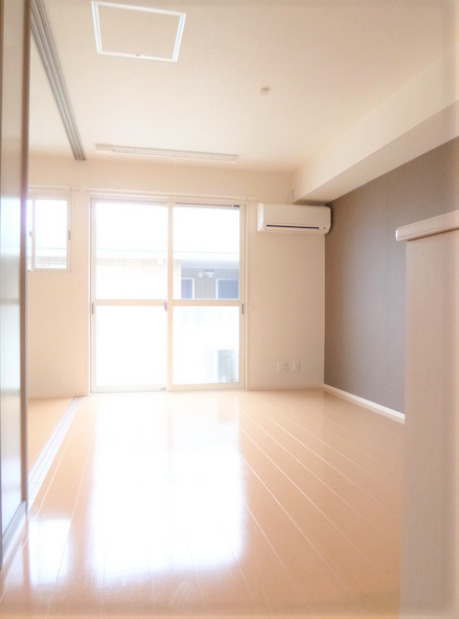 オリーヴァ東合川の居間・リビング|こちらのリビングで趣味の時間をお楽しみください