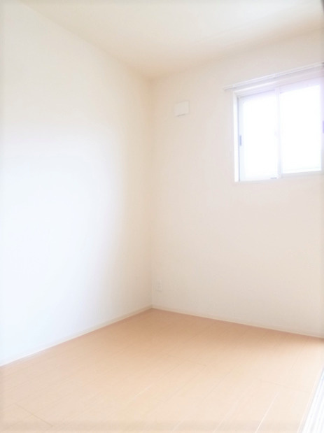 オリーヴァ東合川の洋室|個人の部屋や寝室として使える洋室です