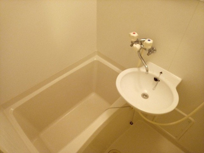 【浴室】 | レオパレスティンカーベル