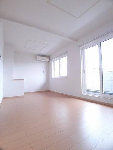 クレードルの居間・リビング|ゆったり過ごせるリビングです