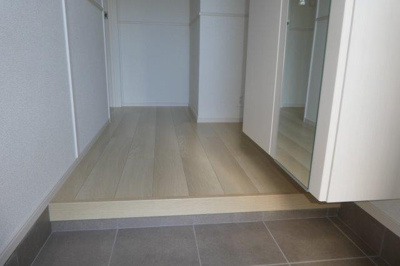 【玄関】 | リジョイス井尻野B