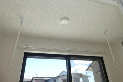 【設備】 | リジョイス井尻野B | 室内物干し