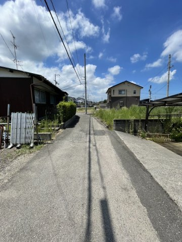 中村3丁目2区画の前面道路含む現地写真