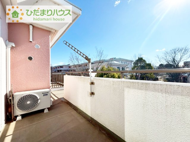 【バルコニー】 | ウッドパーク四季の丘ウエスト | 広々としたバルコニー。お洗濯物もぜーんぶ干せちゃいます！！