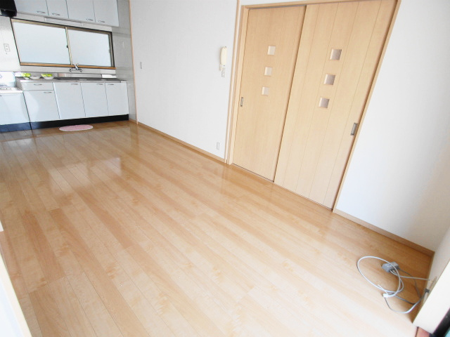 広島市安芸区畑賀１丁目の一戸建ての居間・リビング