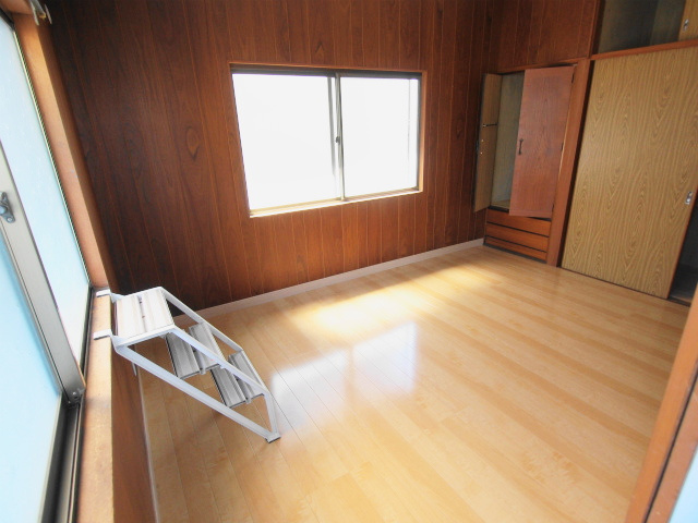 広島市安芸区畑賀１丁目の一戸建ての洋室