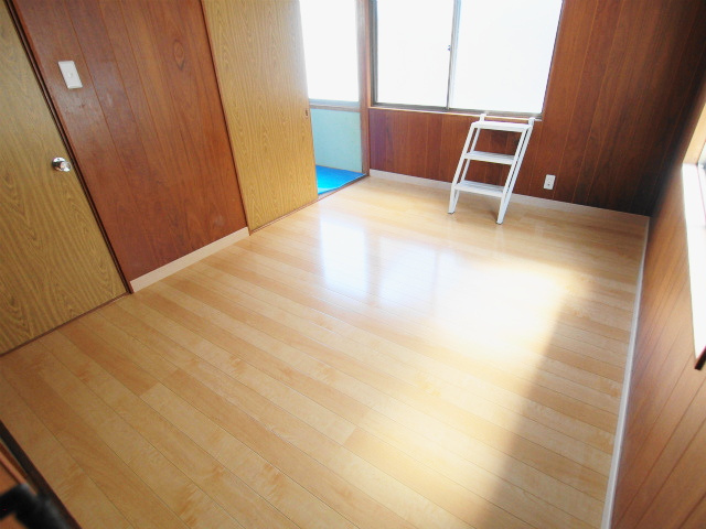 広島市安芸区畑賀１丁目の一戸建ての洋室