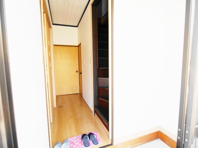 広島市安芸区畑賀１丁目の一戸建ての玄関