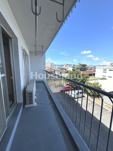 戸根マンションのバルコニー|同タイプ別部屋