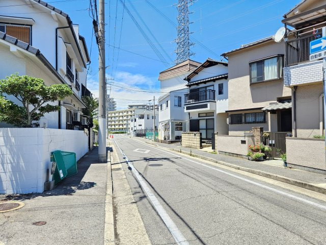 【前面道路含む現地写真】の画像