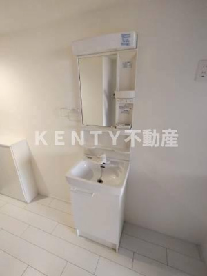 【洗面所】 | ルーム馬込 | 明るい洗面所です