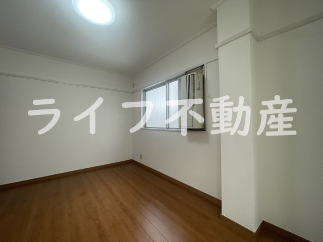 大宝レッドマンションの居間・リビング