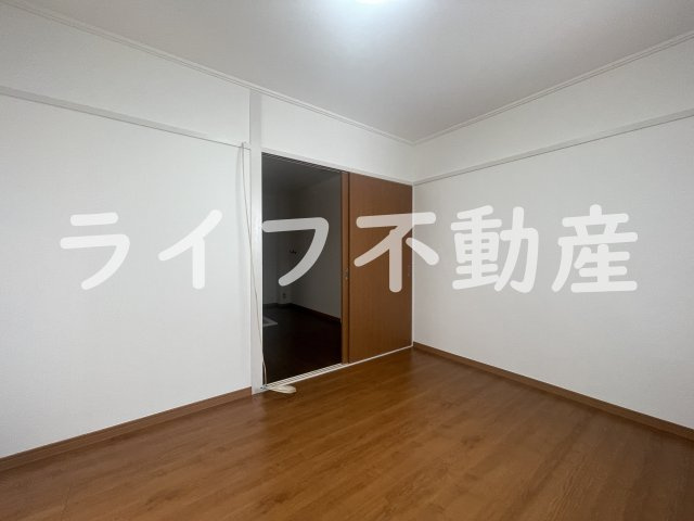 大宝レッドマンションの居間・リビング