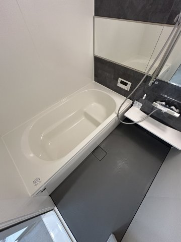 【浴室】ホワイエ国富