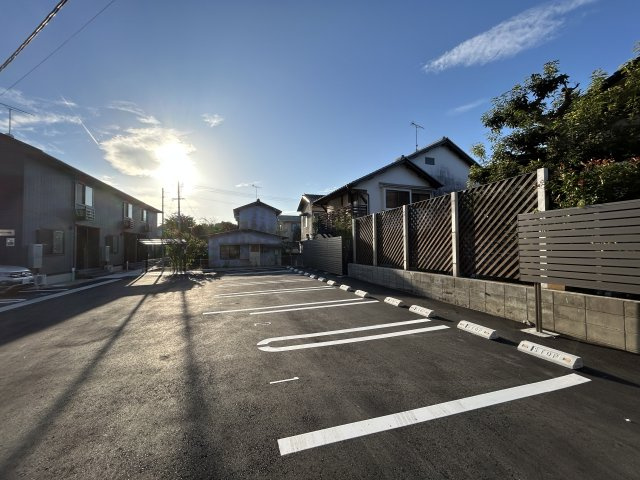 【駐車場】ホワイエ国富