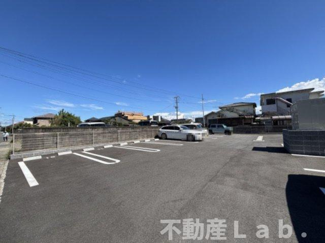 アンビシャス西熊本の駐車場