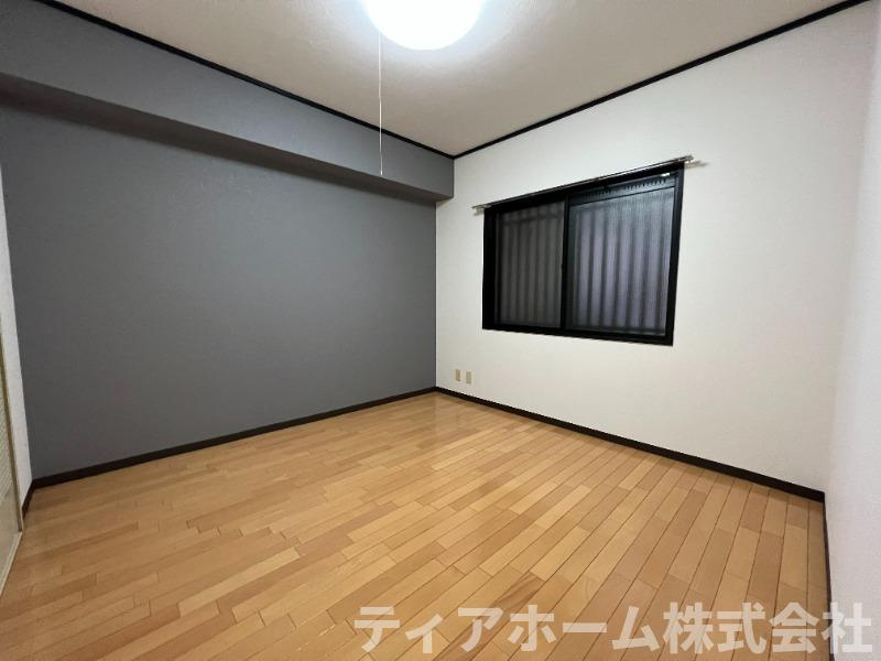 サンメゾン橋本弐番館の洋室