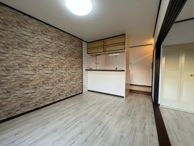 サンメゾン橋本弐番館