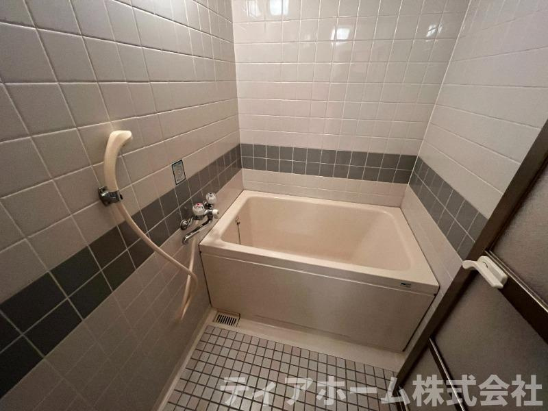 サンメゾン橋本弐番館の浴室