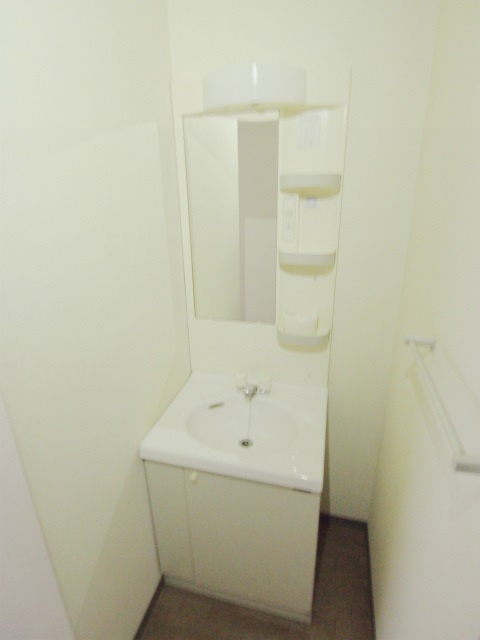 フォブール本町の洗面所