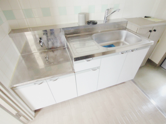 フォブール本町のキッチン