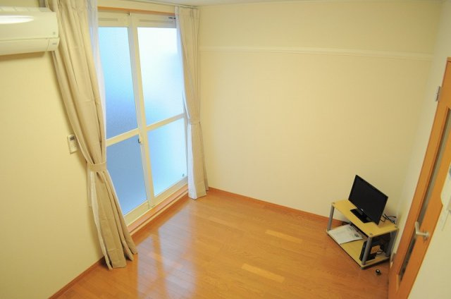 神戸市灘区畑原通２丁目のアパートの寝室|家具、家電付