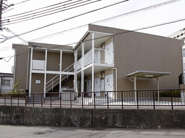 神戸市中央区野崎通３丁目のアパートの外観