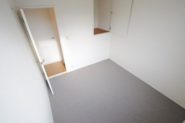 神戸市灘区長峰台１丁目のアパートの内装|2F寝室